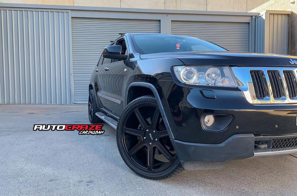 JEEP-GRAND-CHEROKEE-REVERT-SATIN-BLACK